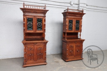 Антикварные буфеты в Мехельском стиле с обильной резьбой и декоративными элементами код. BE4165418