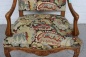 Антикварное ореховое кресло с гобеленовой обивкой код. BE4097584 фото 2