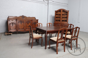 картинка Антикварный столовый гарнитур салоне старинных вещей "Шебби" являющийся официальным дистрибьютором в России и Беларуси